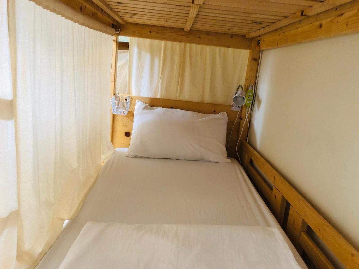 1981 Hostel T'ai-tung Kültér fotó